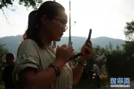 山村里的网络主播：请你看看山里的美景美食图片