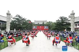 北大首个“云端”毕业礼来了！不仅为毕业庆祝，更向“逆行者”致敬图片