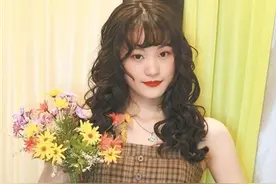 素人改造丨98年小姑娘遇上复古风，迷倒你，只需一个回眸图片