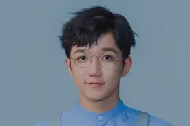 改编翻唱！钟易轩的微型音乐会｜新京报5分钟艺术解压图片