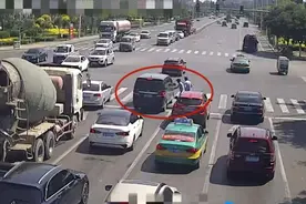 男孩突发疾病，呼吸困难，贺兰交警“火力全开”护送就医图片