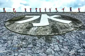 长江1号洪水形成，洞庭湖水位或超警图片