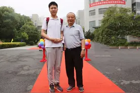 杭州中考高分陆续出炉，文澜这个男生拿下总分562图片