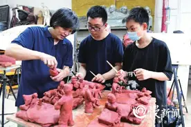 中职学校这样做让升学就业两不误图片
