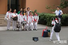 青岛五十八中90后老师带首届学生高考：00后很强的图片