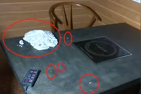 淄博茂业时代广场一火锅店房顶又是漏水又是掉水泥块 店主被迫关门图片