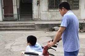 励志！肌无力女孩写出25万字神话小说，渴望成为作家图片