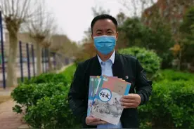 被拐15年少年家乡入学记图片