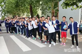 老师穿旗袍、交警帮取准考证……即墨5770名考生走进考场图片
