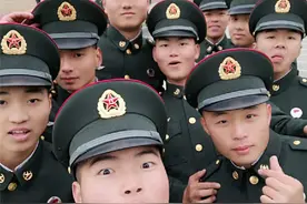 有一种生活，是迷彩的青春图片
