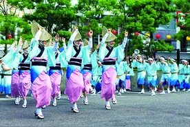 日本盂兰盆节，一场疫情下的云狂欢图片