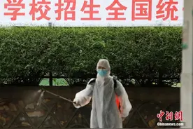 特殊的高考：武汉考生疾风骤雨赶考路，淡定从容平常心图片
