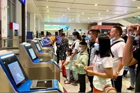 六盘水丨在安顺吃早餐，到贵阳看风景，今天你在家门口坐高铁了吗？图片