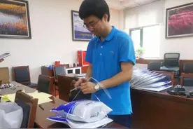 北京林大：班主任将学生大一写下的誓言装进毕业“寄”图片
