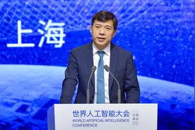 李彦宏回应AI悲观论：对AI的信仰没有一丝丝改变图片