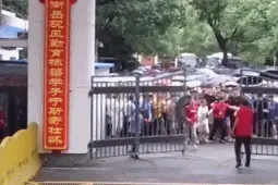 高中最开心的事，当然是上课看恐怖片！| 24帧播映厅图片