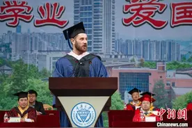 说“地道重庆话”的意大利留学生：想让世界看到更全面的中国图片
