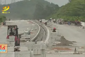 关注325国道改线工程（3）：一二标段工程进展顺利 即将开始铺设沥青图片