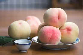 走！带你去吃水蜜桃！图片