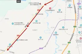这段经十西路将要中修啦，过往车辆请提前绕行图片