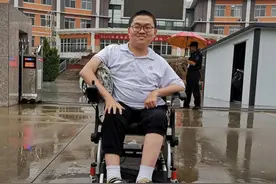 榆林中学马绪远：最后离场的考生图片