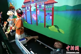 济南木偶戏传承人借力科技创造“木偶机器人”助非遗传承创新图片