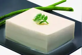 重庆特产传说（218） | 豆腐用烟熏味道咋样？中山古镇告诉你三个字：很好吃图片