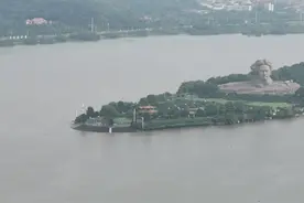 受洪水影响，橘子洲景区今天下午2时启动紧急闭园图片