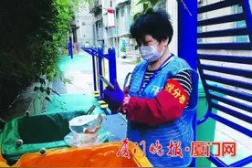 垃圾桶旁“侦查”拍照，厦门思明这位垃分督导员有高招图片