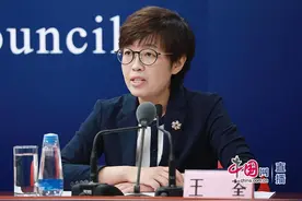 别用嘴尝、吹孩子食物，别带孩子去聚餐……专家：低龄儿防护应做好监护人的自我防护图片
