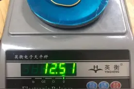 气愤！竟对2岁女孩下手！杭州一农贸市场内，这俩人的行为太可恶……图片