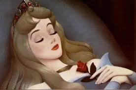 双眼皮修复：一闭眼，割得双眼皮还是很明显图片