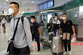 首班中国至意大利直飞复航成功 温州人“包机”打通中意“空中走廊”图片