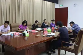 自治区总工会副主席苏日娜一行赴乌兰察布市调研督查图片
