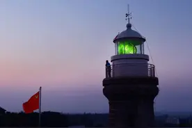 点燃心中的一盏灯 | 带您走近百年硇洲灯塔图片