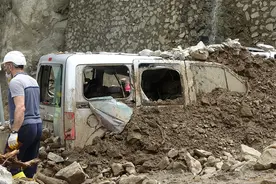 土耳其东北部洪灾死亡人数上升至4人 东部强降雨已致50栋建筑物受损图片