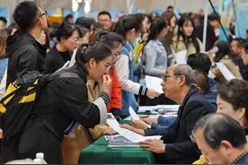 员工数接近七大互联网巨头之和 26万人的京东成“就业稳定器”图片