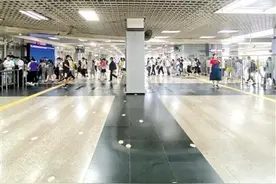 地铁乘客不再“走迷宫”通勤时间缩短图片