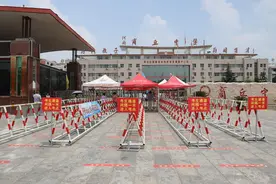 大河中考｜家长：“比考生还紧张”，考生：“在考场比学校还轻松”图片