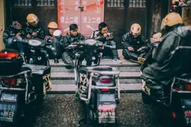 限制外卖小哥进入，商场被怼冤不冤图片