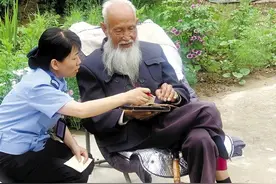 一次特殊的“帮扶”兰州龚家湾交警大队帮抗美援朝老兵实现心愿图片