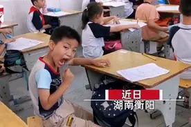 一年级娃期末考试场面失控，老师眼睛都看不过来，网友：大型摸鱼现场图片