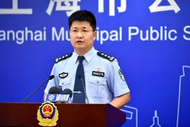 电信诈骗、涉黄、涉赌等违法犯罪，谁是幕后“帮凶”？上海首例制作销售微信外挂案告破图片