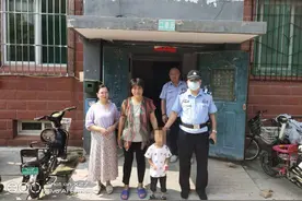 姥姥初来乍到送错学校，民警仔细排查助娃回家图片