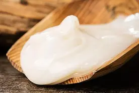 飞行10000次，仅酿一斤！长白山椴树雪蜜，牛奶般香甜细腻，100%纯蜜图片