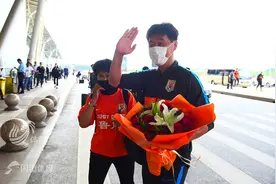 曝鲁能新赛季大名单出炉：莱昂纳多在列 格德斯或无缘首阶段图片