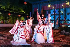 南京多了个“来到就不想离开”的理由：愚园一场秀，穿越六百年图片