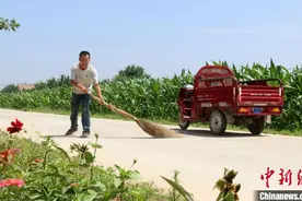 甘肃西峰借“产业+就业”助农多路进财摘“穷帽”图片