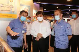 哈尔滨电气集团党委书记、董事长斯泽夫会见国家开发银行党委副书记、行长欧阳卫民图片