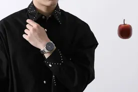 《死亡笔记》联动夜神月款手表公开 格调素雅还原原作暗仓图片
